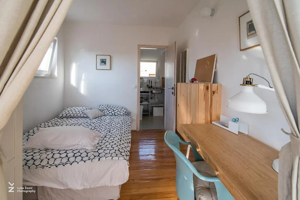 Apartmani Popovic Krk Town Croatia